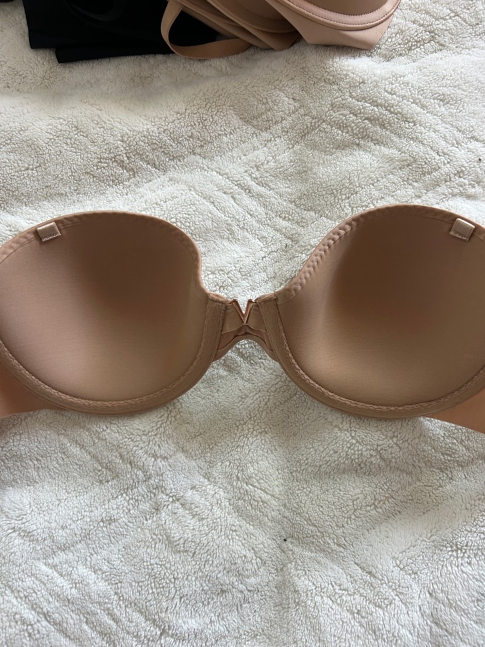 Victoria's Secret Strapless Nude/Tan Smooth Molded Bra - Picture 3 of 7